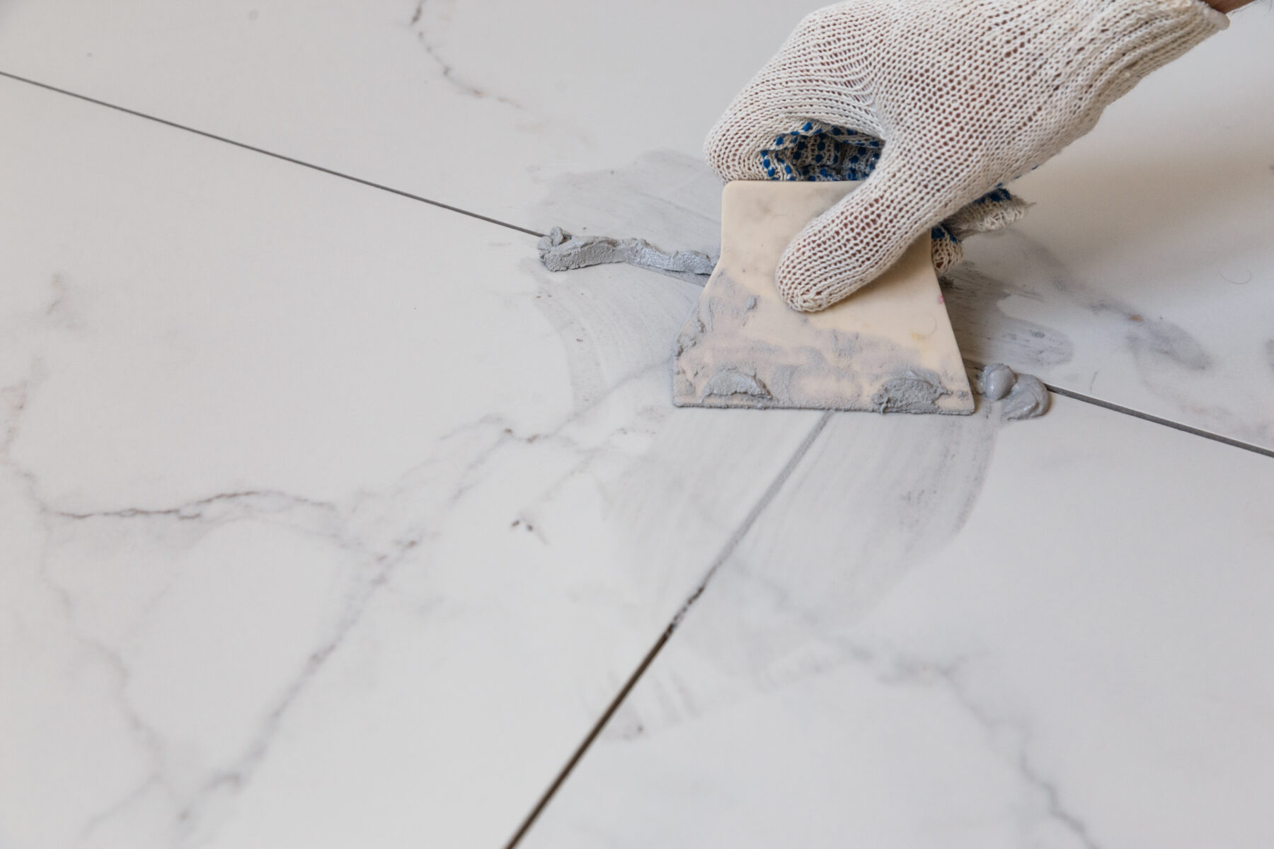 How to Mix Grout in 9 Steps StepByStep Guide TheFlooringidea