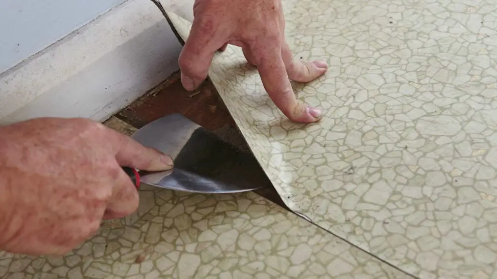 Remove Linoleum Flooring from Wood