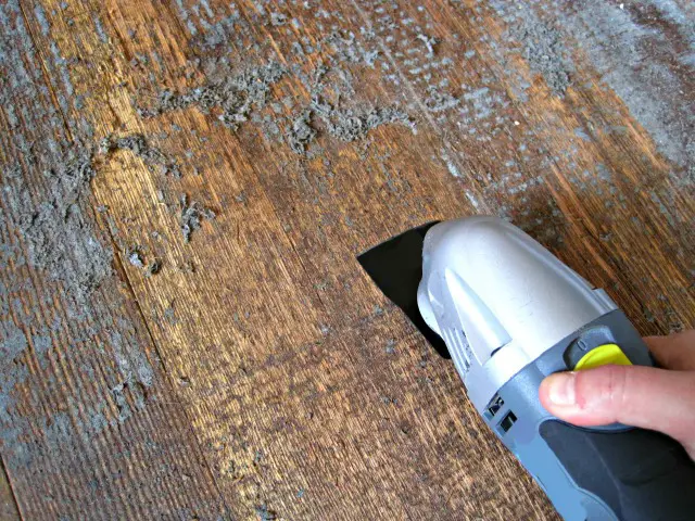 Remove Linoleum Flooring from Wood